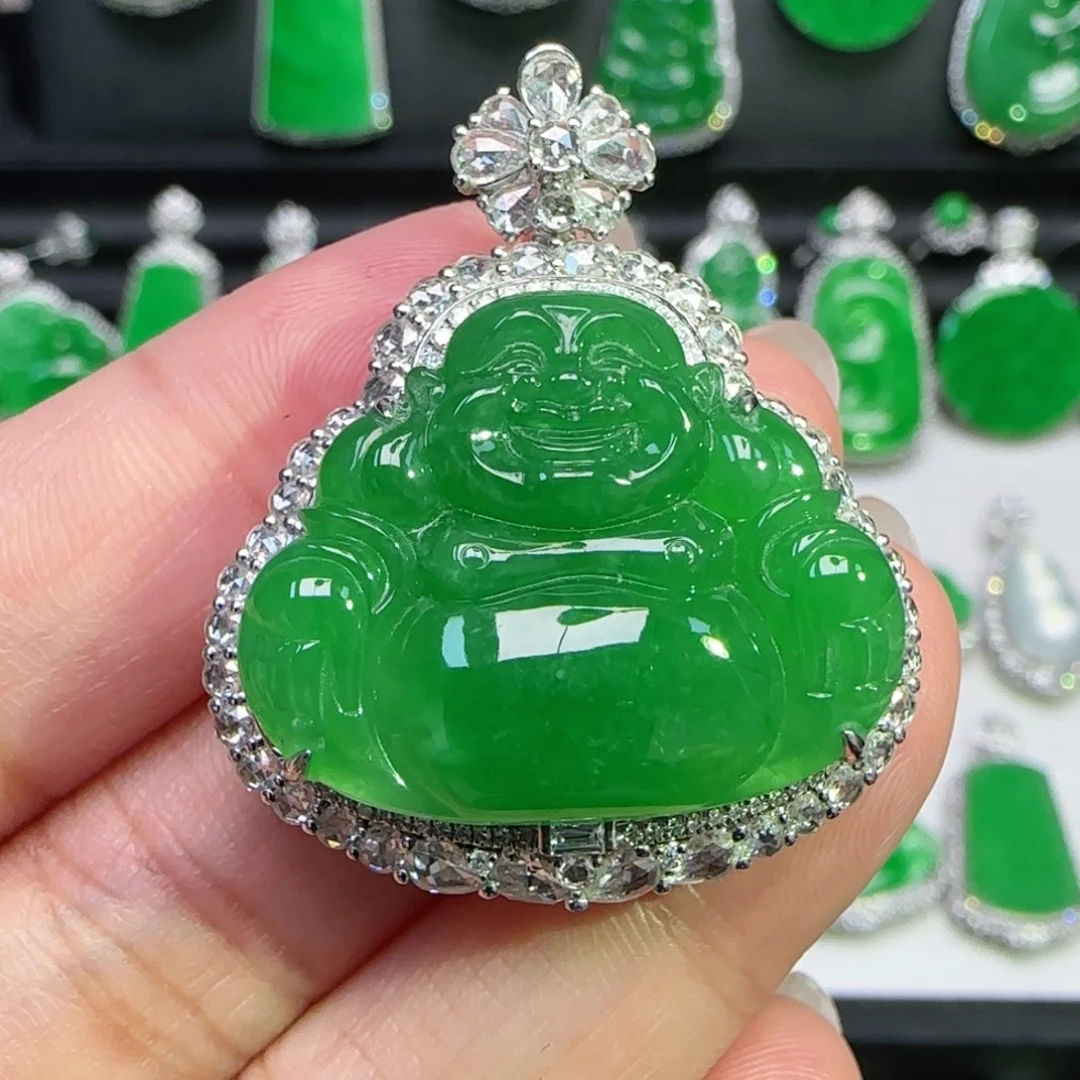 翡翠18K金镶嵌颈饰吊坠