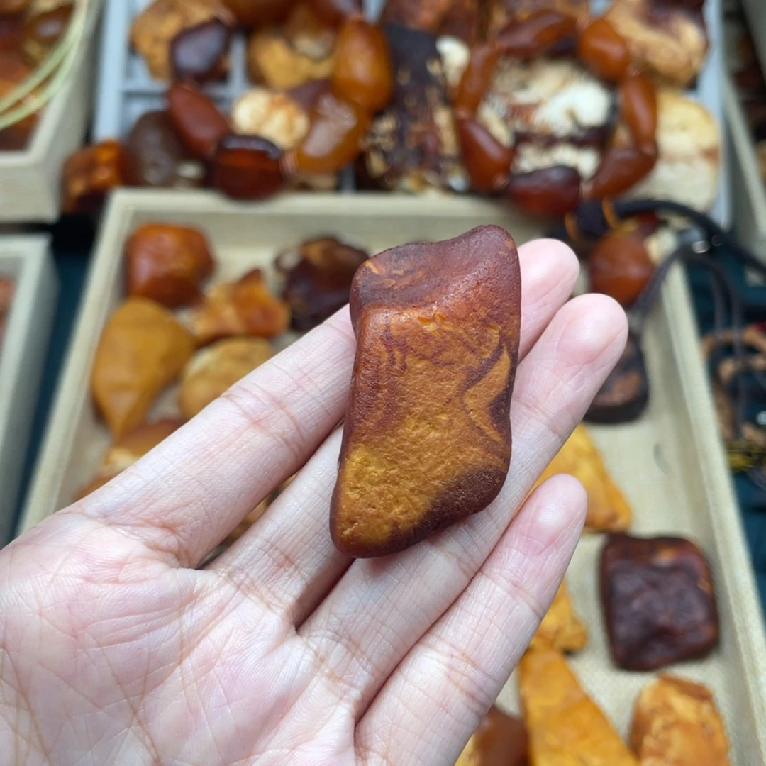 琥珀未镶嵌珠宝奇石