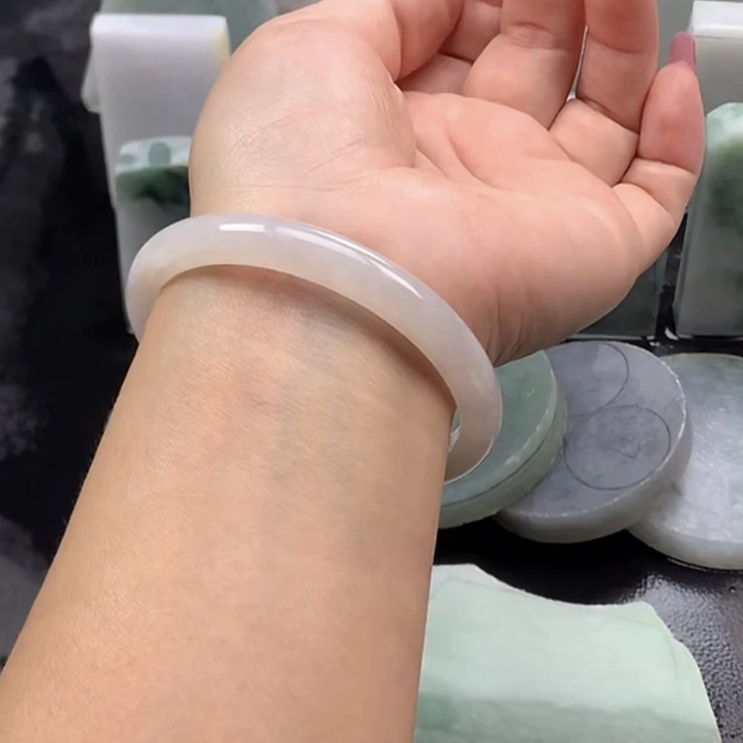 缅甸翡翠A货手镯正圈56宽8厚7小包容放漏款白月光细腻不影响佩戴