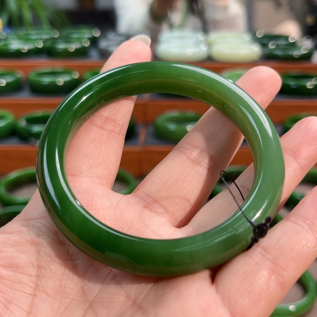 未镶嵌手镯和田玉（碧玉）