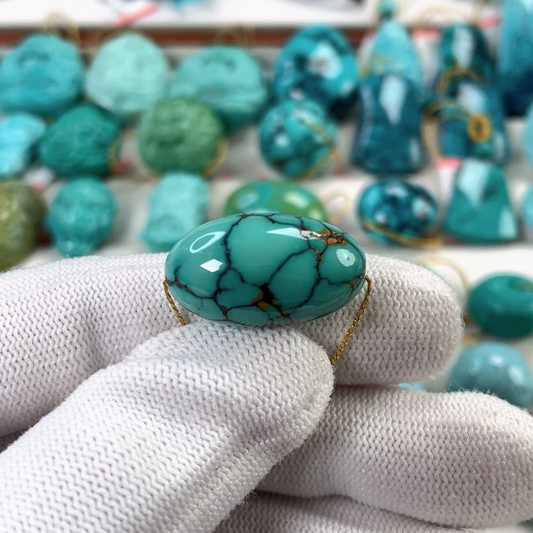 绿松石未镶嵌挂件