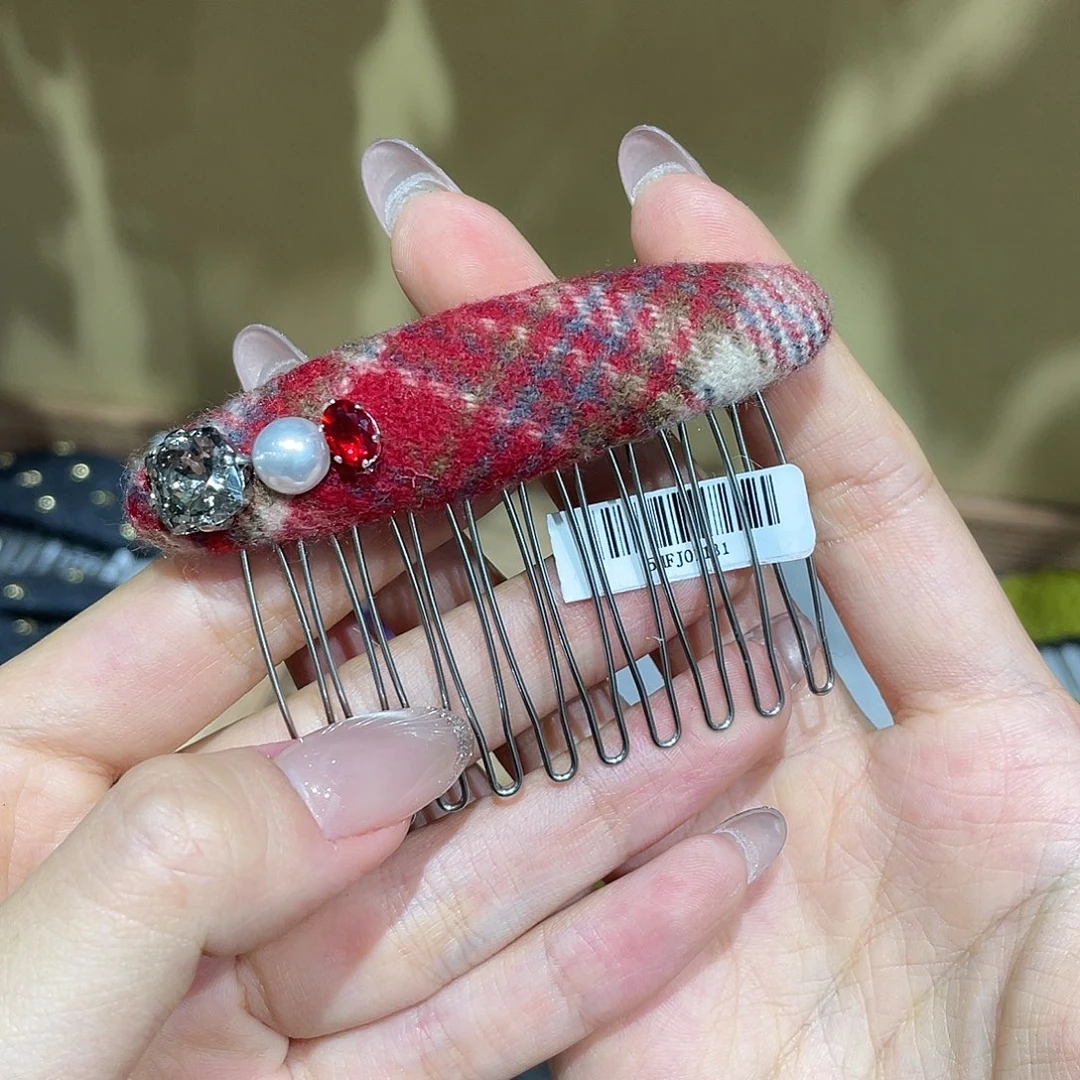 皮质铁合金泡菜红格插