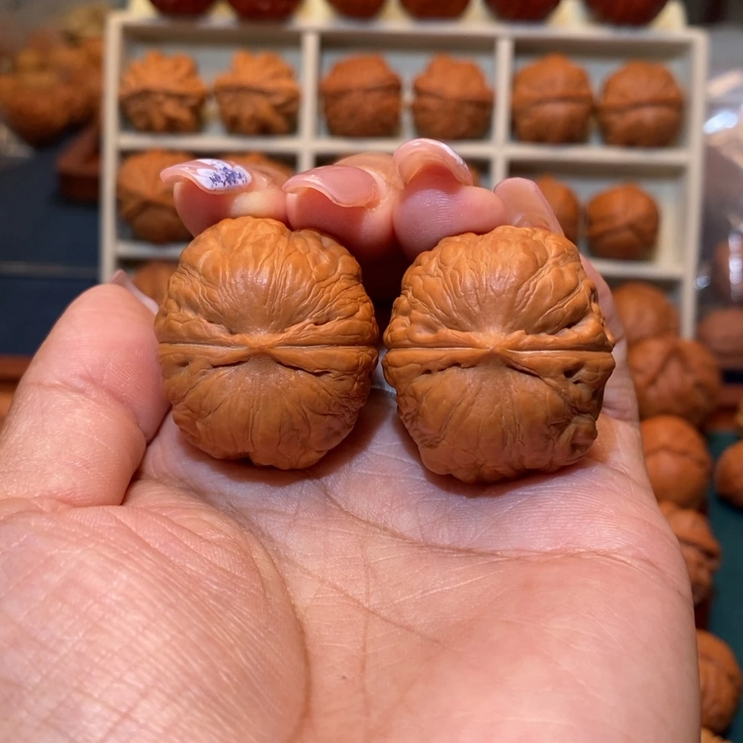 文玩核桃把件大**图手捻