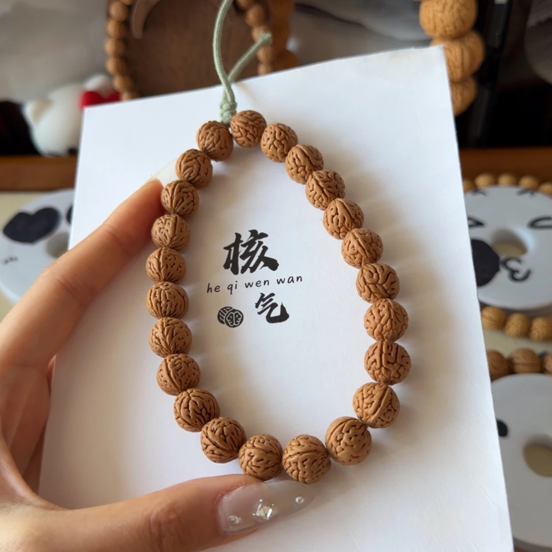 怪***叔野生肥脐桃核吊坠