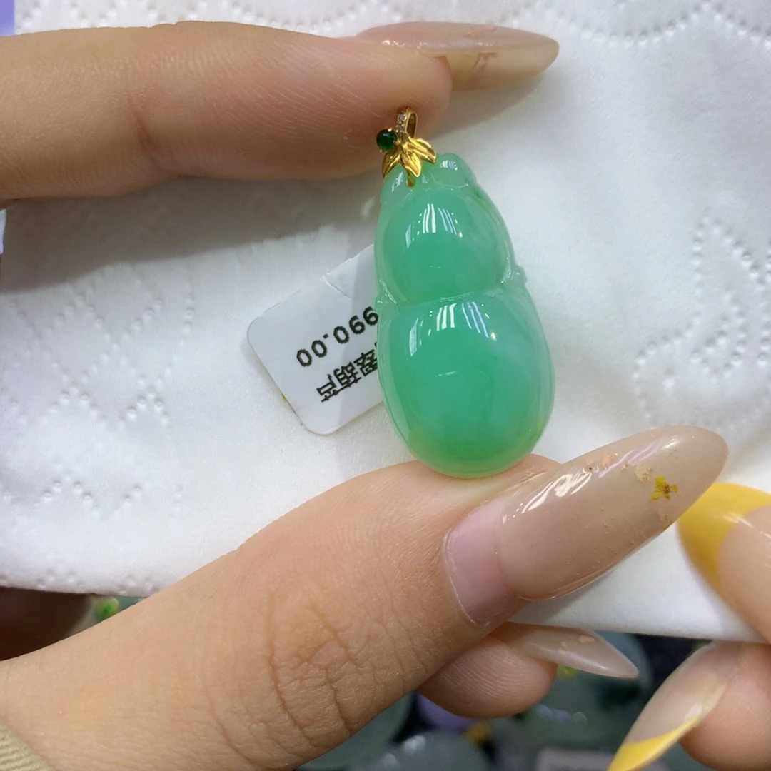 翡翠18K金镶嵌颈饰