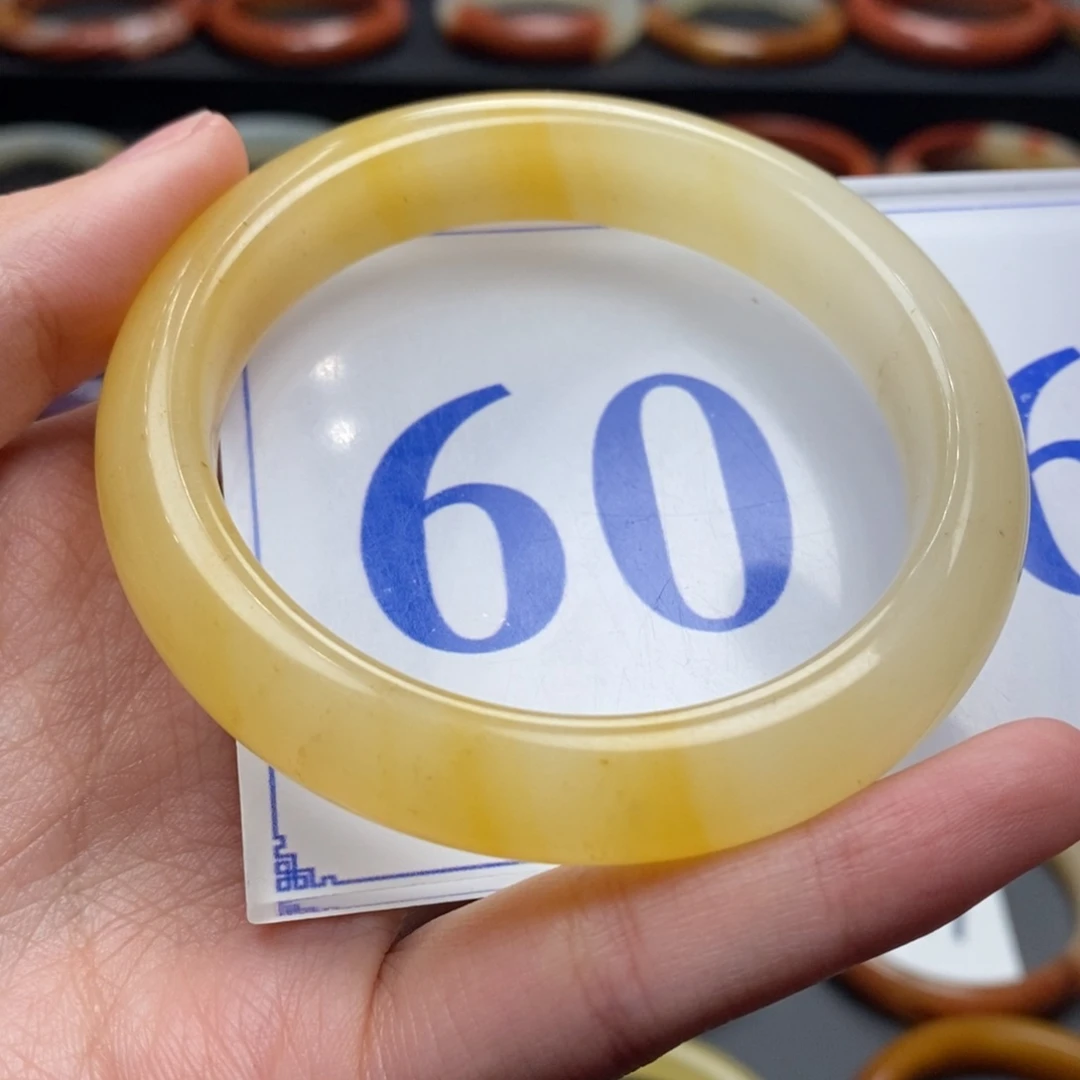 石英质玉（黄龙玉）手镯未镶嵌