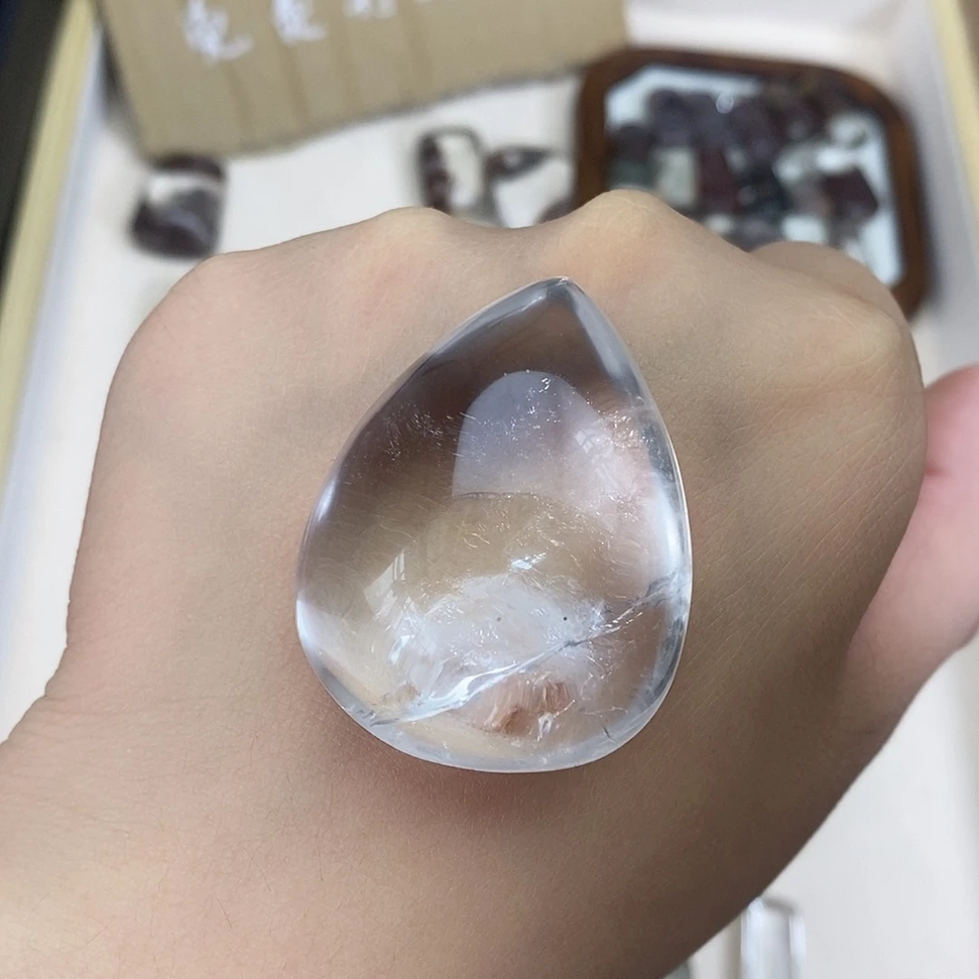 未镶嵌颈饰水晶韦*水晶