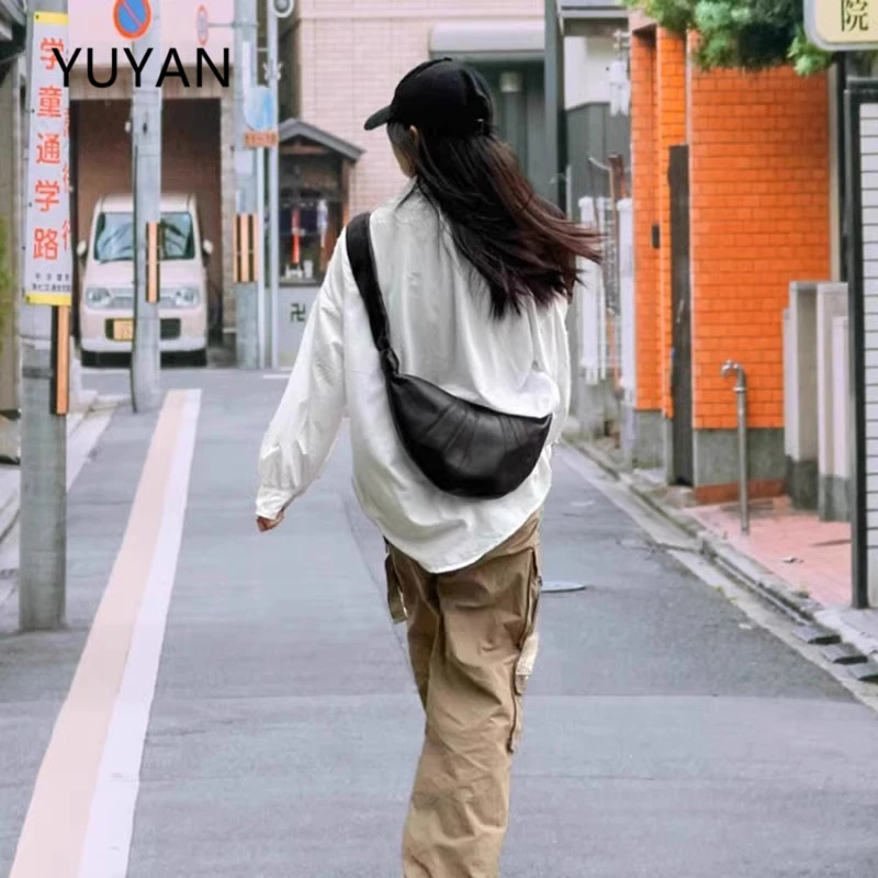 牛角包小号2025新款可颂包真皮百搭通勤大容量单肩斜挎包饺子包