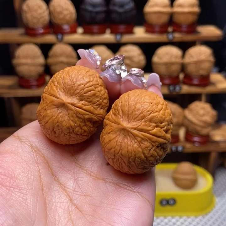 文玩核桃吊坠佛手12