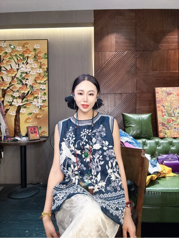 5389#《喜鹊枝头马甲》重工国服百万刺绣新中式百搭宽松绣花时尚