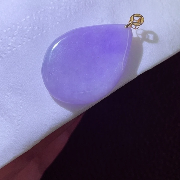 翡翠18K金镶嵌颈饰翡翠