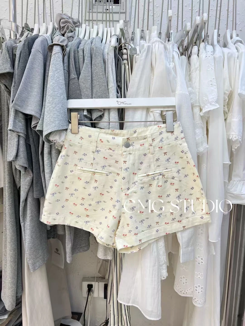 刺绣碎花Hello Kitty高腰花纹无弹力水洗短夏季百搭A字女士显瘦