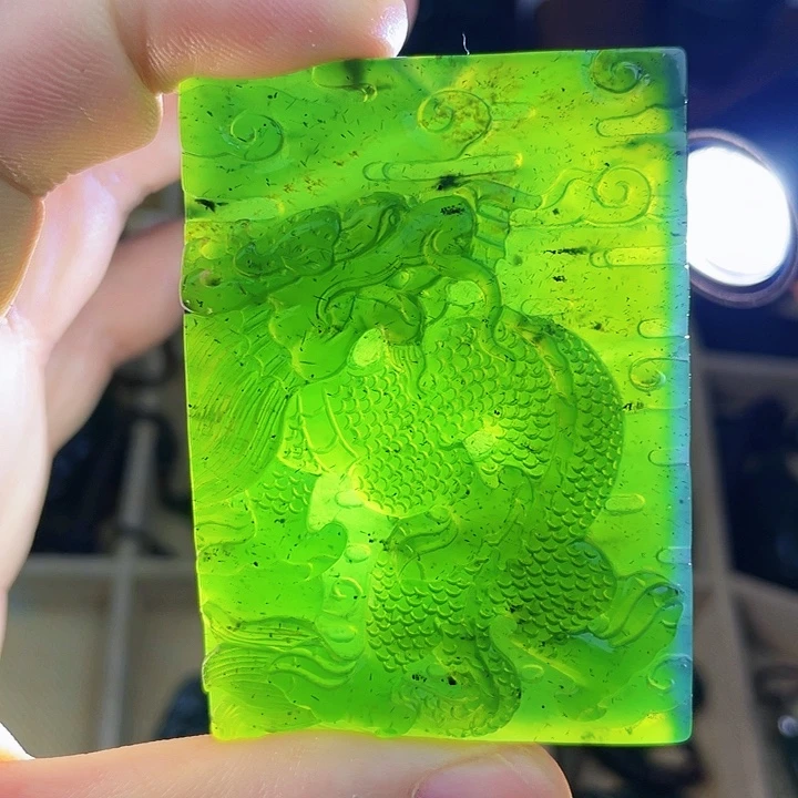 蛇纹石玉未镶嵌挂件