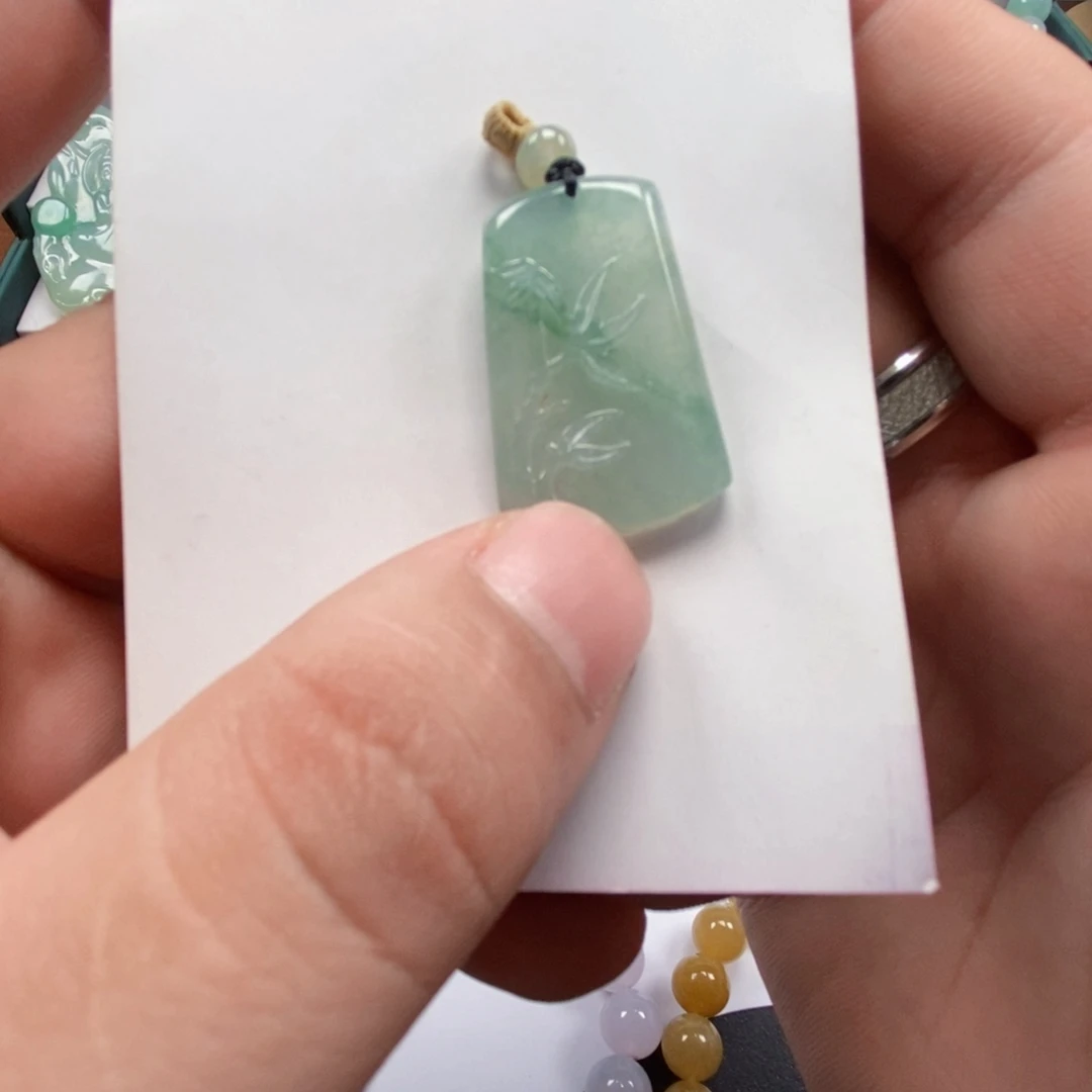 翡翠未镶嵌挂件挂件