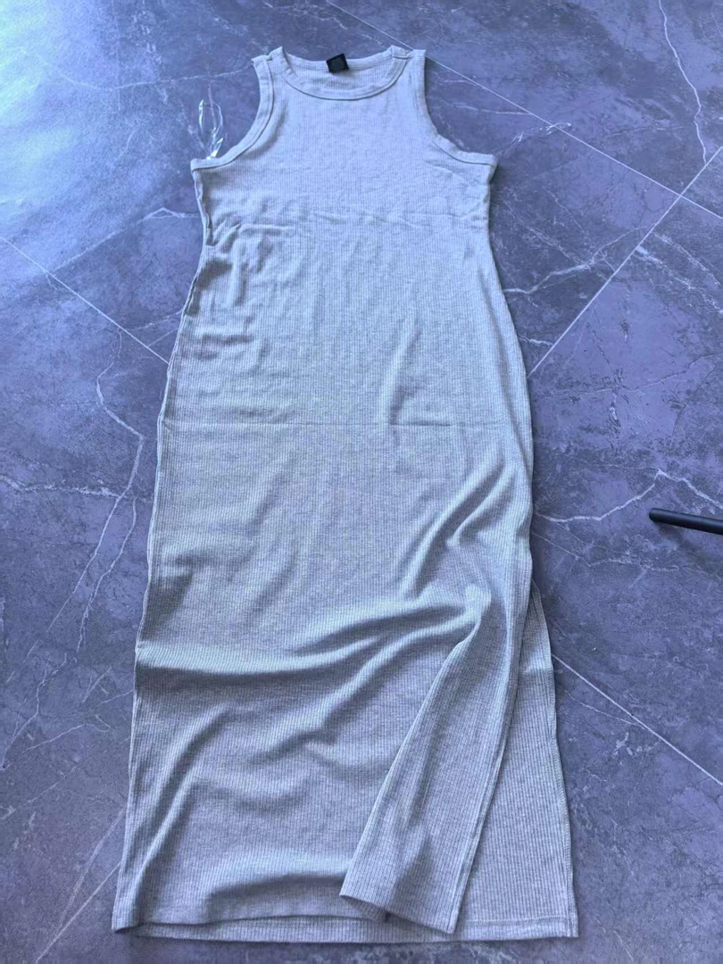 灰色螺纹长裙~~~