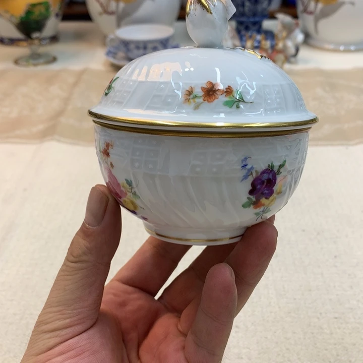 紫砂金瓷阁精品瓷器店