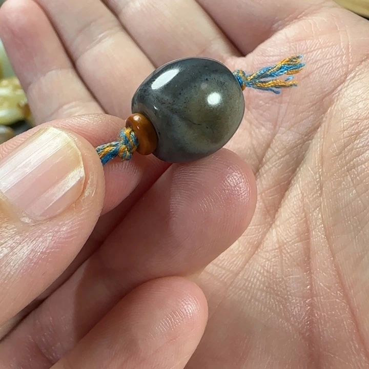 和田玉未镶嵌颈饰定制