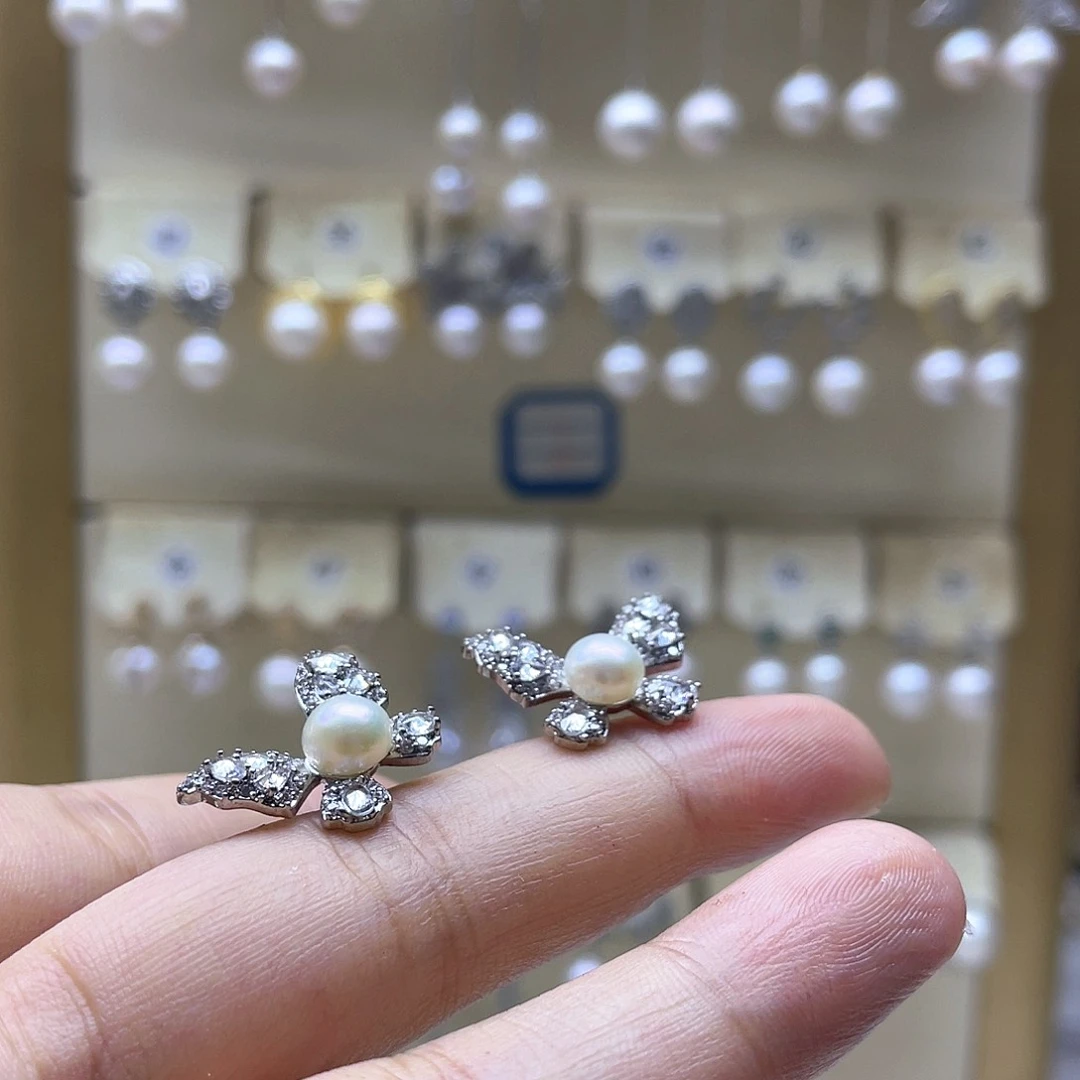 银S925镶嵌淡水珍珠耳饰