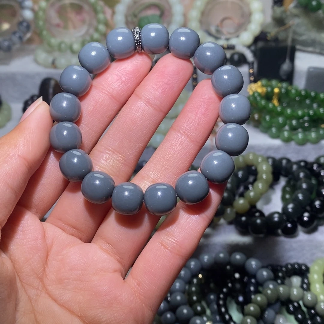 阿****和田玉未镶嵌手链