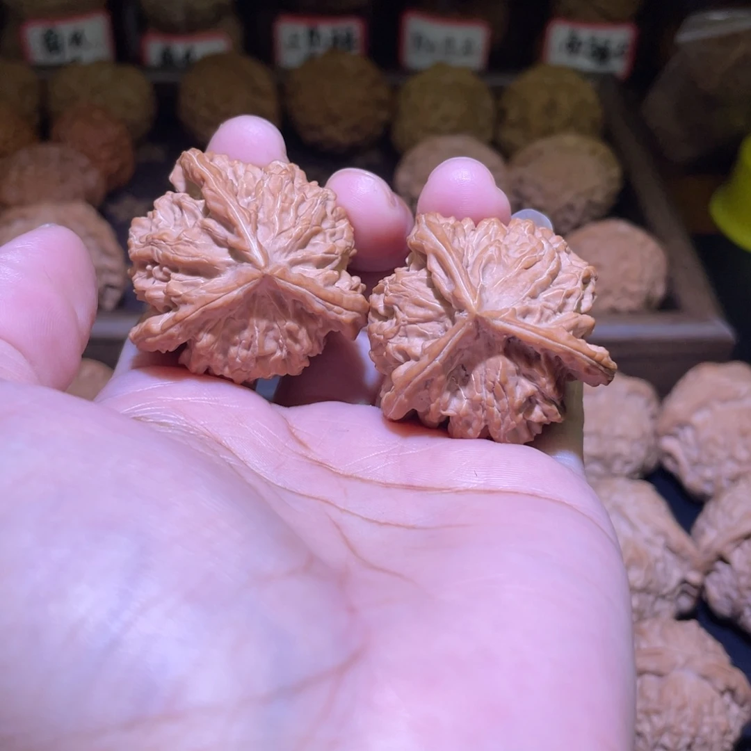 把件文玩核桃三棱