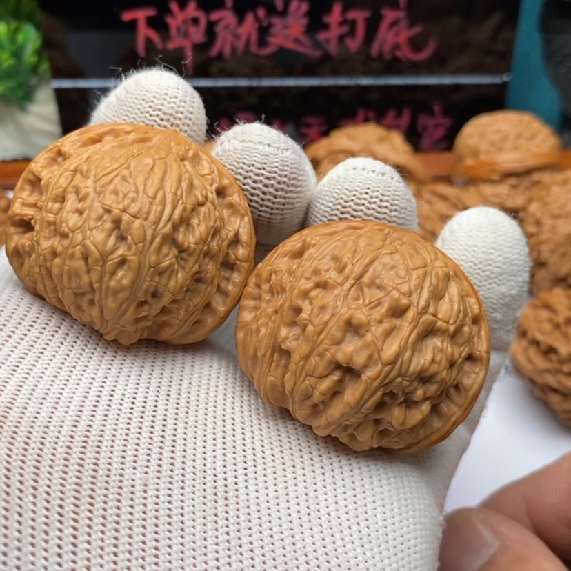 【闪购商品】文玩核桃把件74泥鳅背