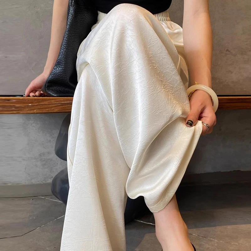 白色裤子女夏季薄款2025高腰垂感新中式缎面冰丝阔腿裤防晒直筒裤