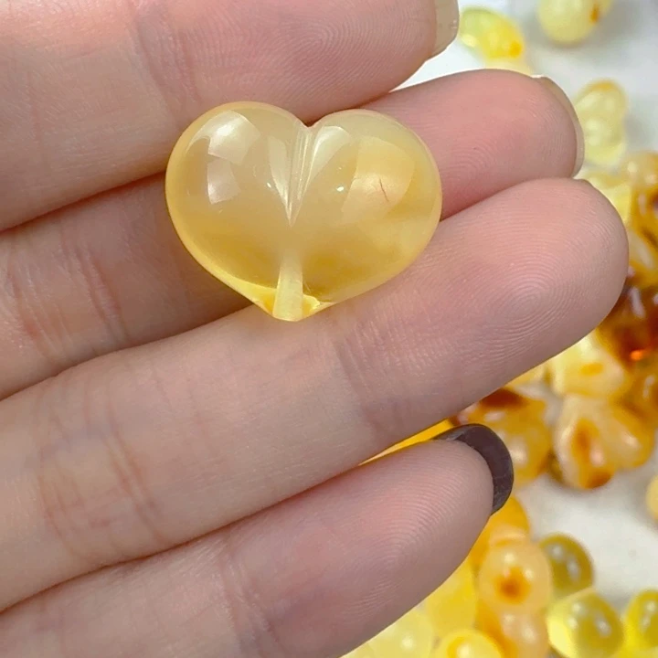 蜜蜡未镶嵌珠宝奇石全品 20.4×16×12.4mm