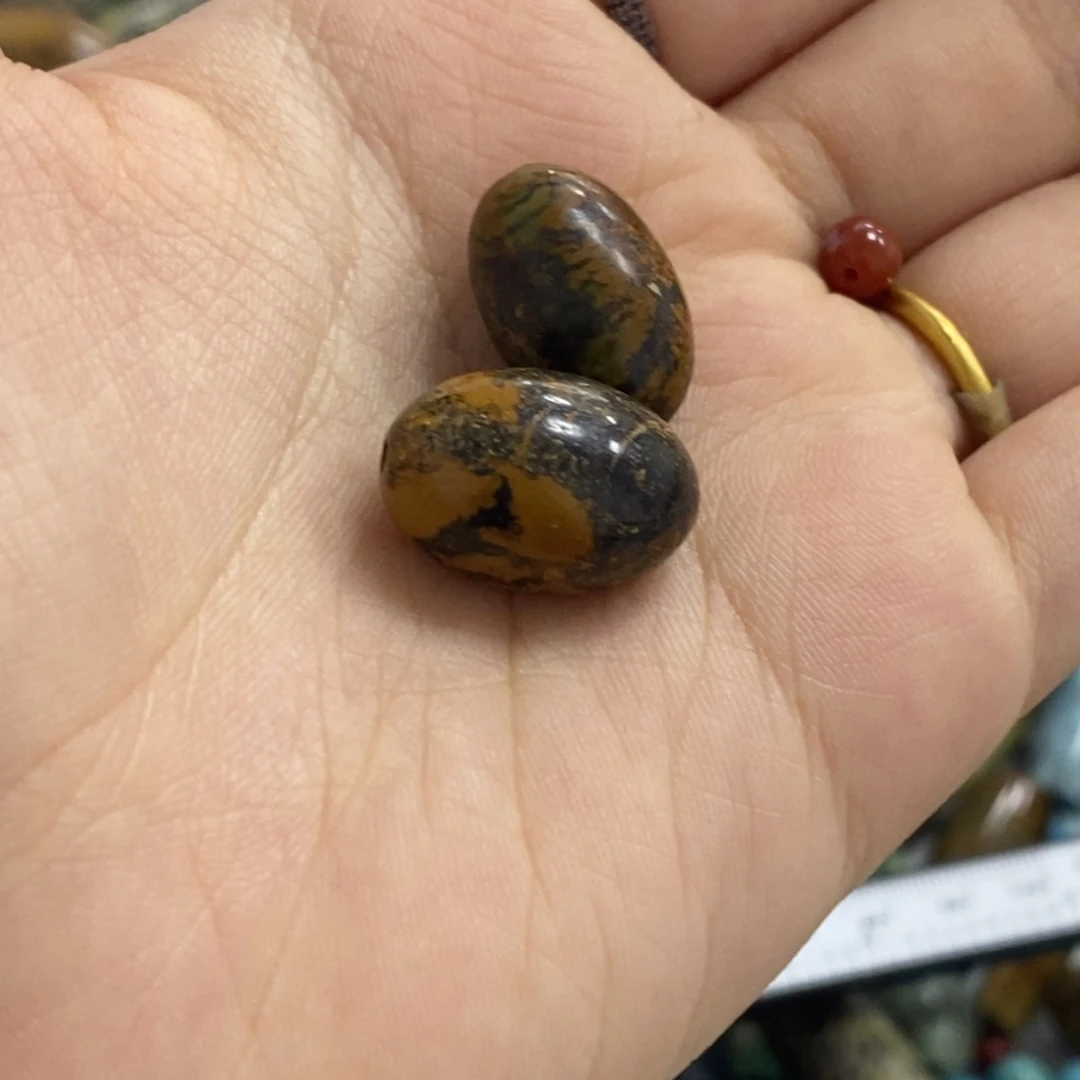 南红玛瑙未镶嵌珠宝奇石