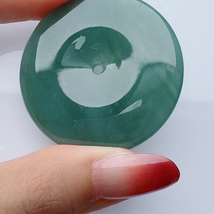颈饰未镶嵌翡翠天然的A货翡翠多样性发其一