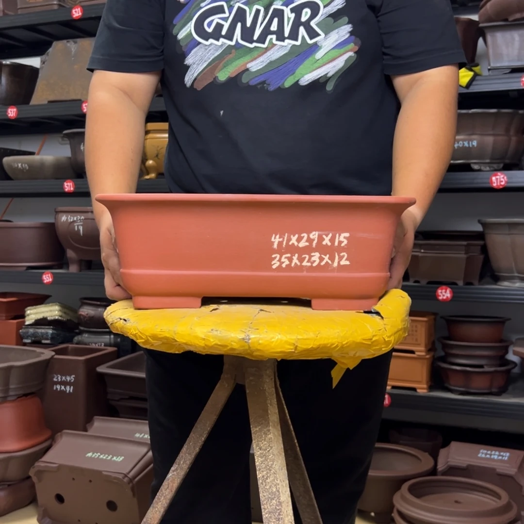 紫砂花盆呜呜呜呜