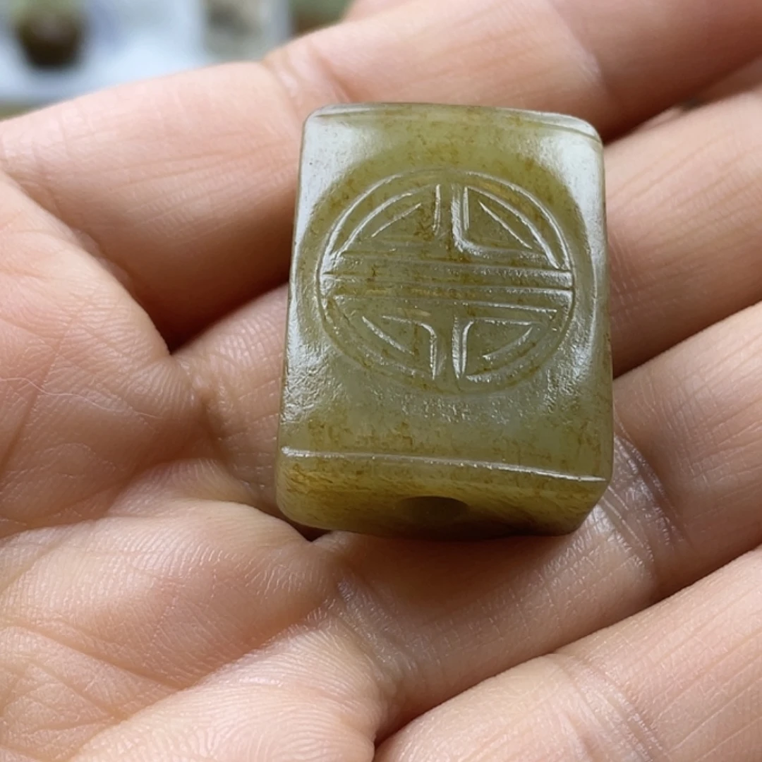 梦***和田玉未镶嵌颈饰