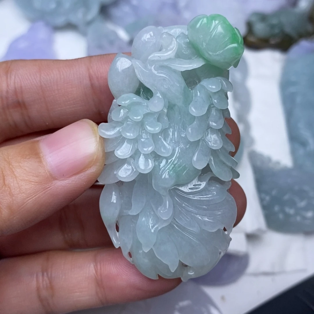 翡翠未镶嵌颈饰翡翠