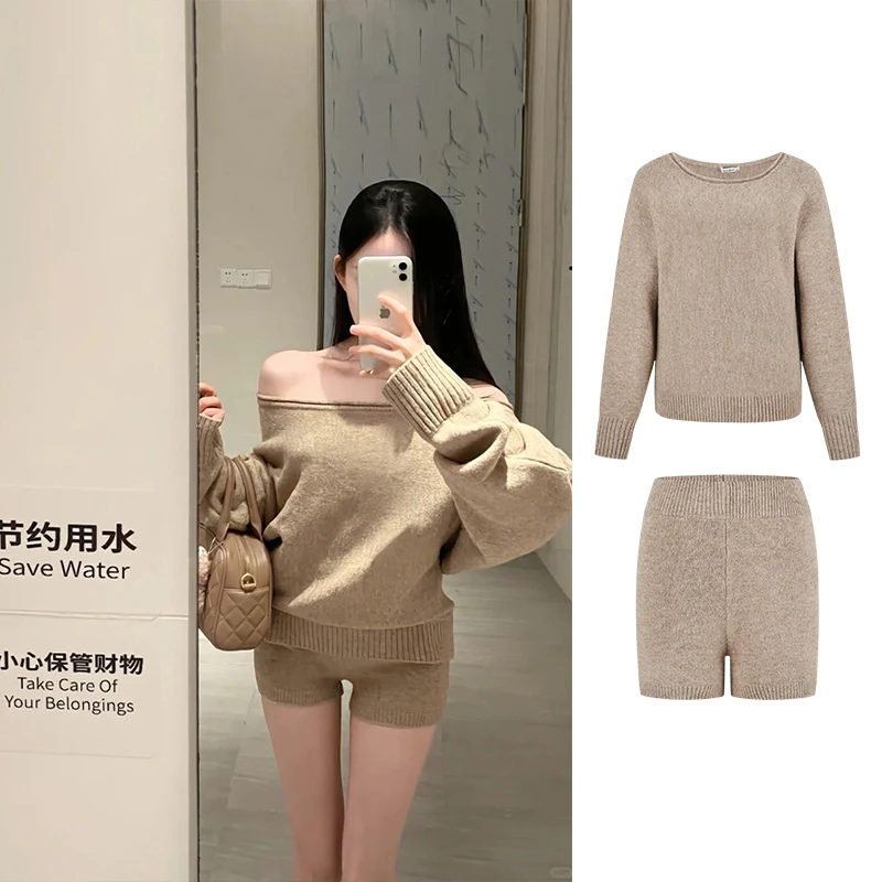 Moses Queen/魔西女王一字肩毛衣套装蝙蝠袖上衣坑条纹短裤两件套