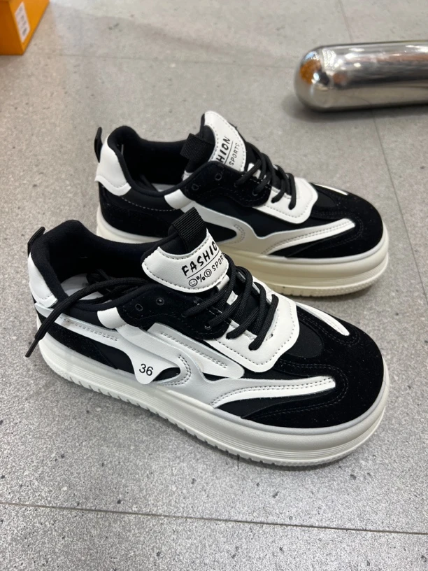 娜娜家3307百搭款休闲板鞋