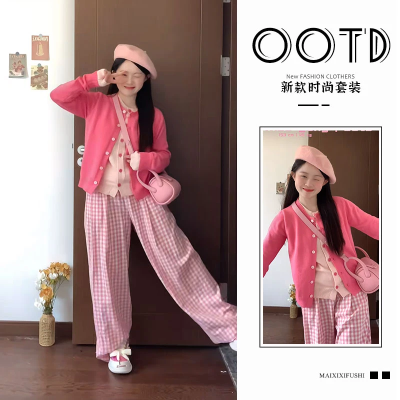 早春一整套女装2025新款韩版甜系穿搭假两件针织开衫格子裤两件套