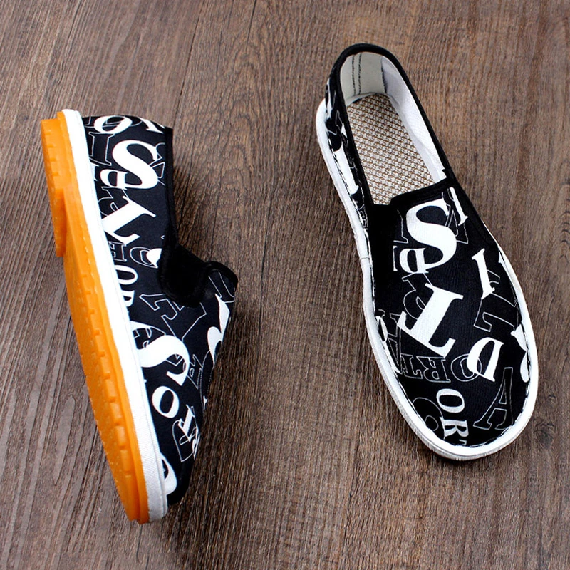 夏季新款老北京布鞋男软底不累脚透气年轻人一脚蹬耐磨工地牛筋底