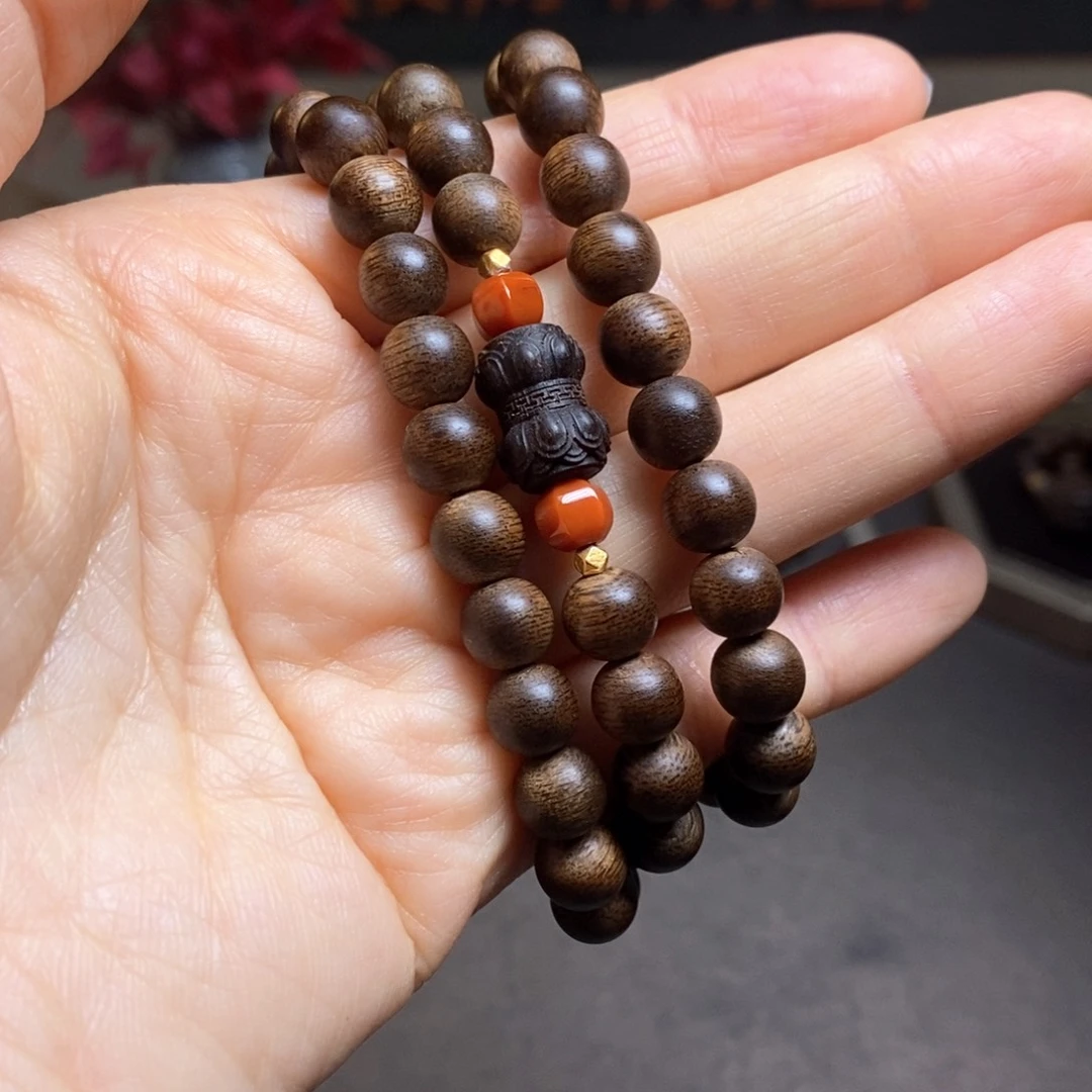 沉香手串越南芽庄天花板白棋楠0.8设计➕沉香木雕设计