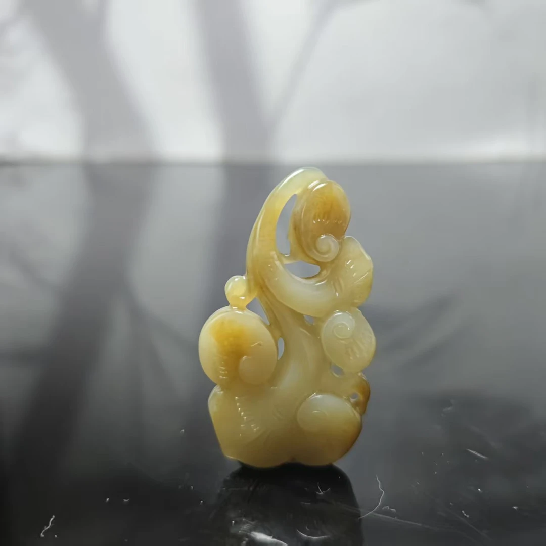 Q和田玉如意吊坠0454