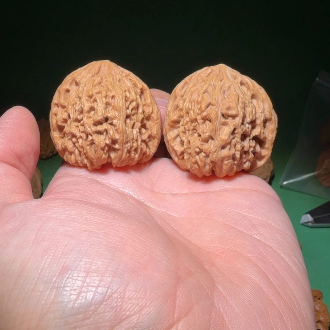 R***迈把件文玩核桃5599999999