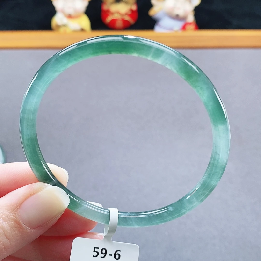 翡翠未镶嵌手镯64