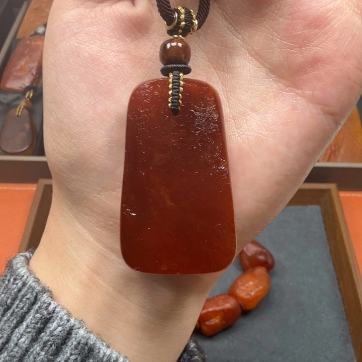 蜜蜡未镶嵌吊坠(赠链)