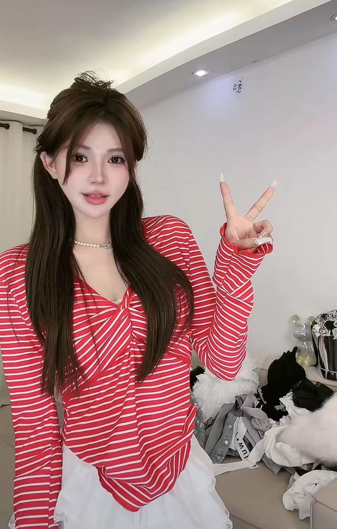 韩系扭结V领条纹T恤女时尚设计感气质显瘦百搭修身上衣