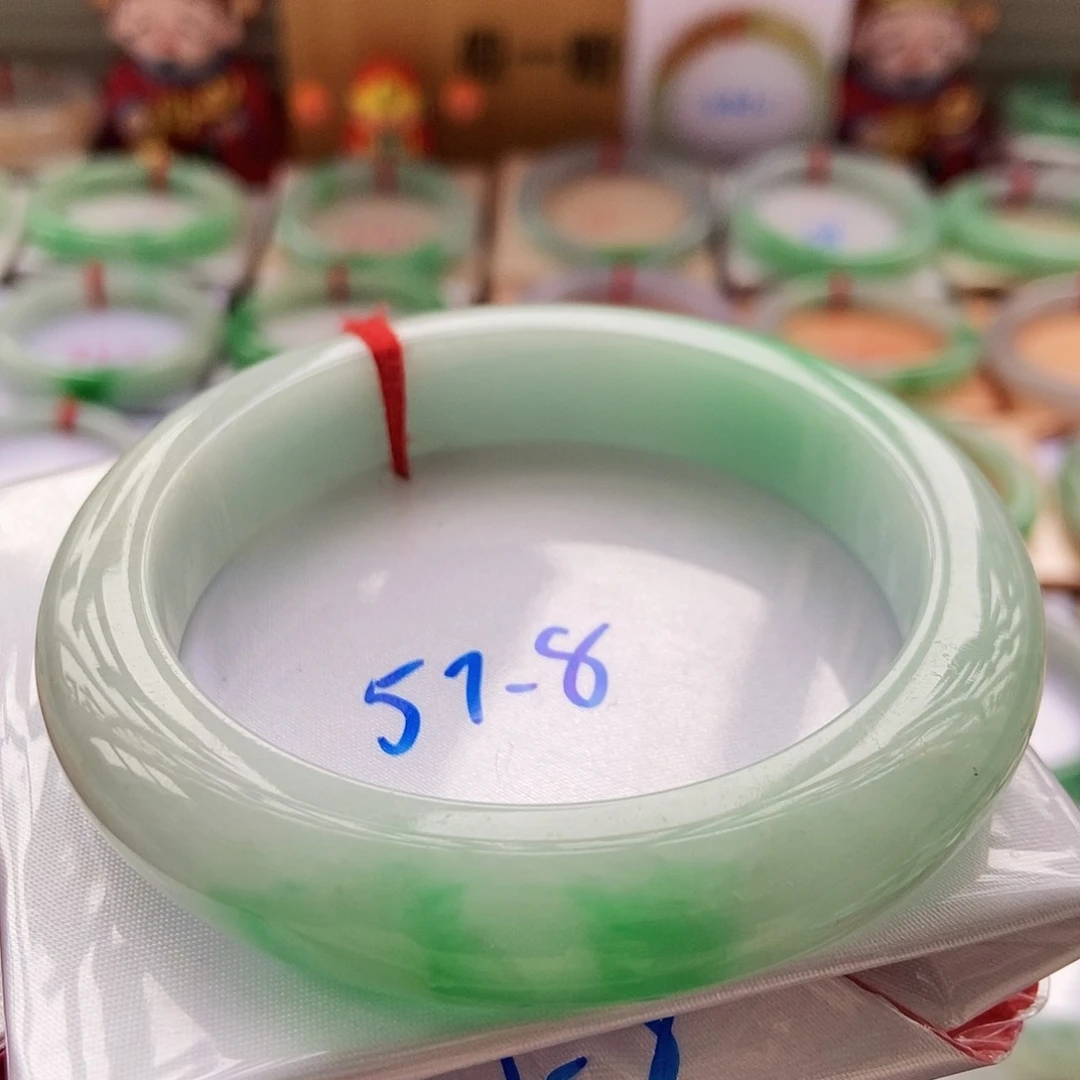 翡翠手镯未镶嵌18白底青绿底翠18
