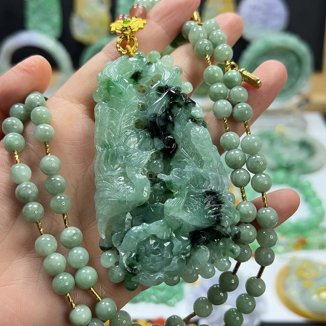 翡翠未镶嵌颈饰吊坠