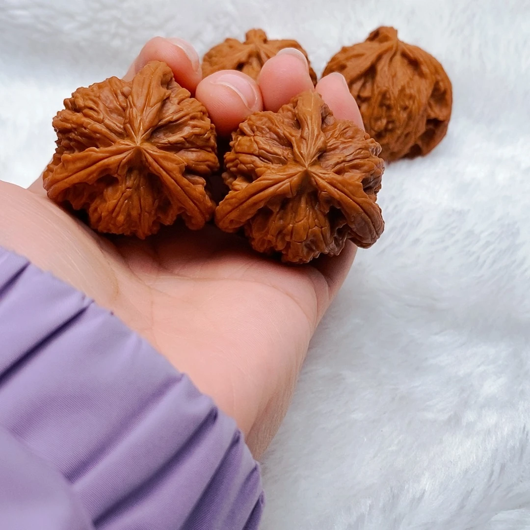 W***.文玩核桃吊坠三棱