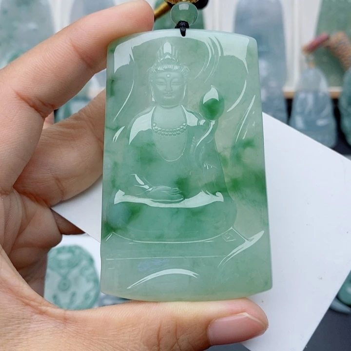 翡翠未镶嵌颈饰素衣