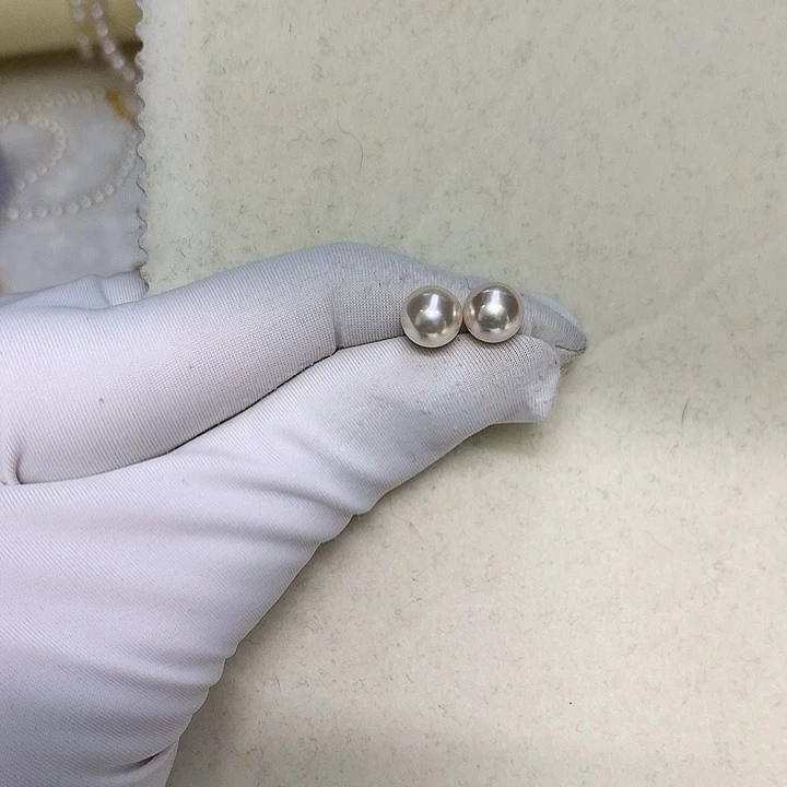 18K金镶嵌耳钉7-7.5海水珍珠