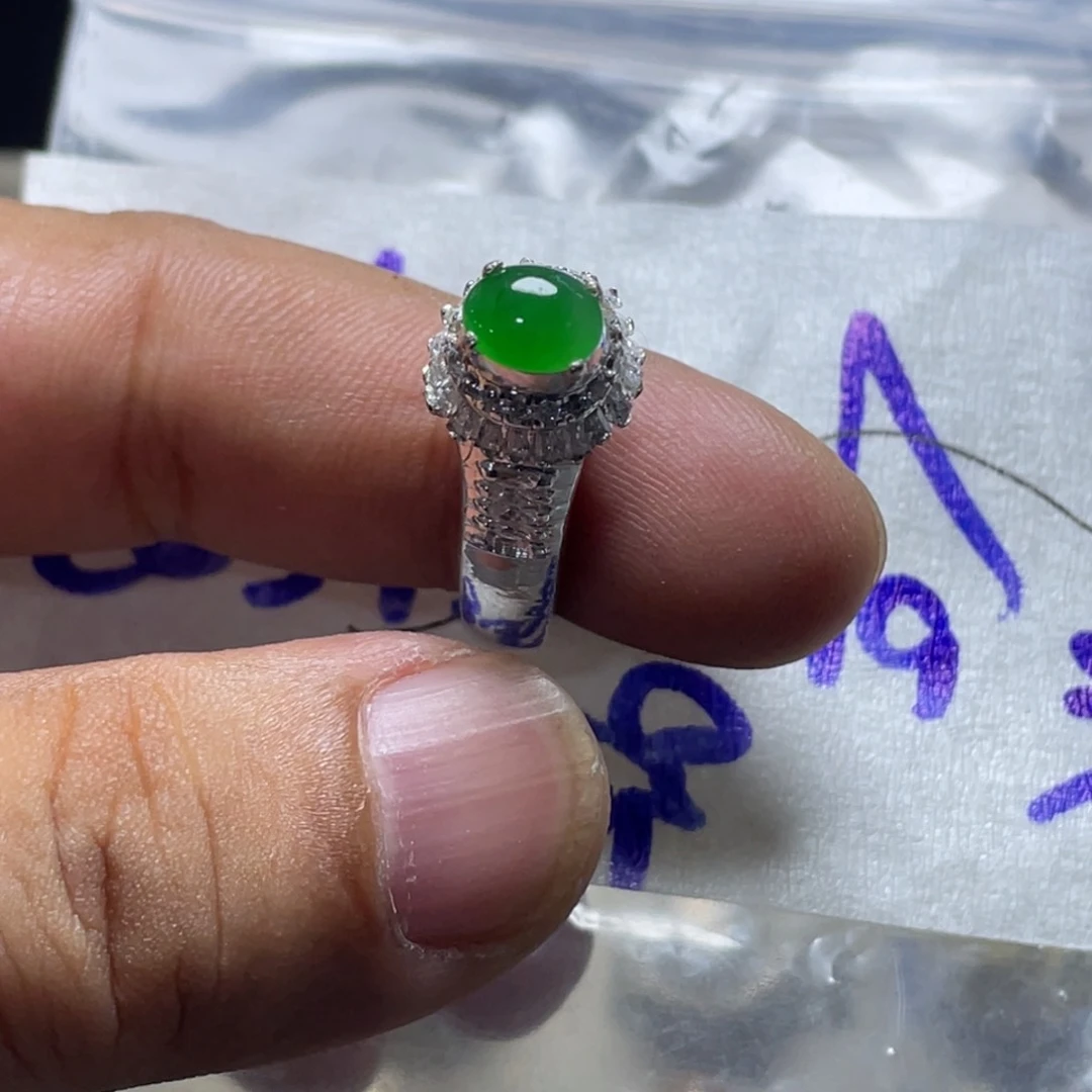 未镶嵌定制翡翠蛋面