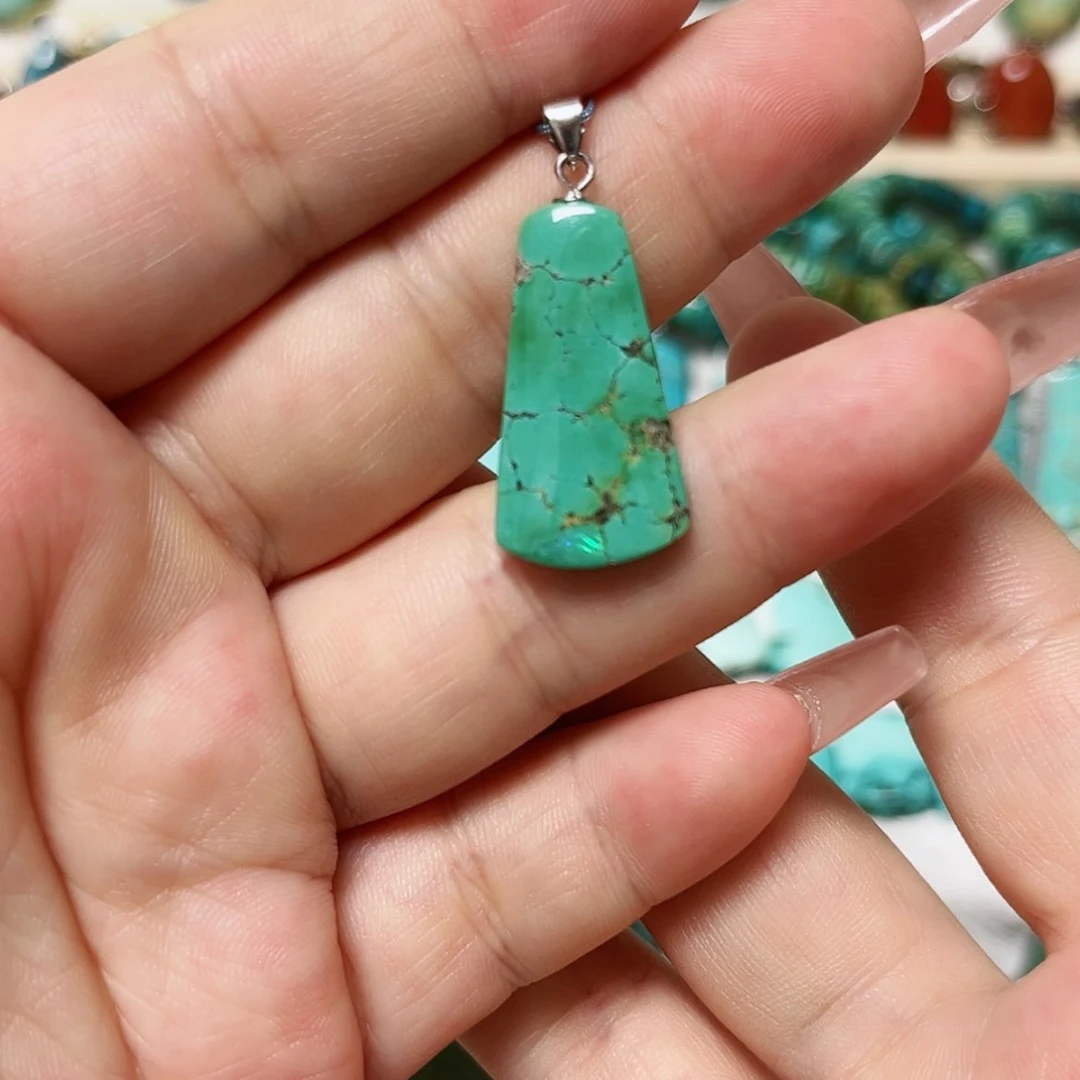 【闪购商品】未镶嵌绿松石珠宝奇石