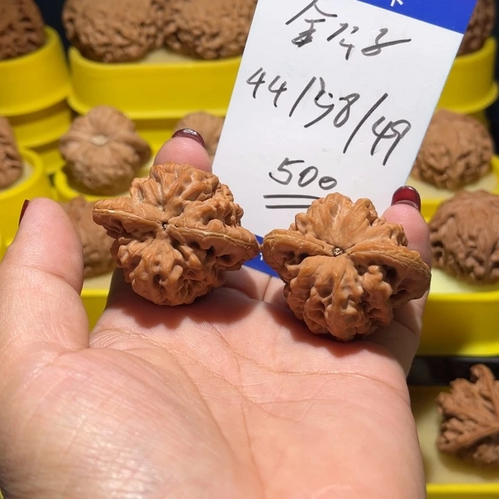 吊坠桃核金公子全品